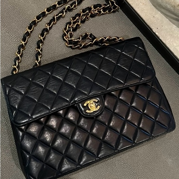 Vintage CHANEL Jumbo 11” Flap Bag - Picture 2 of 11